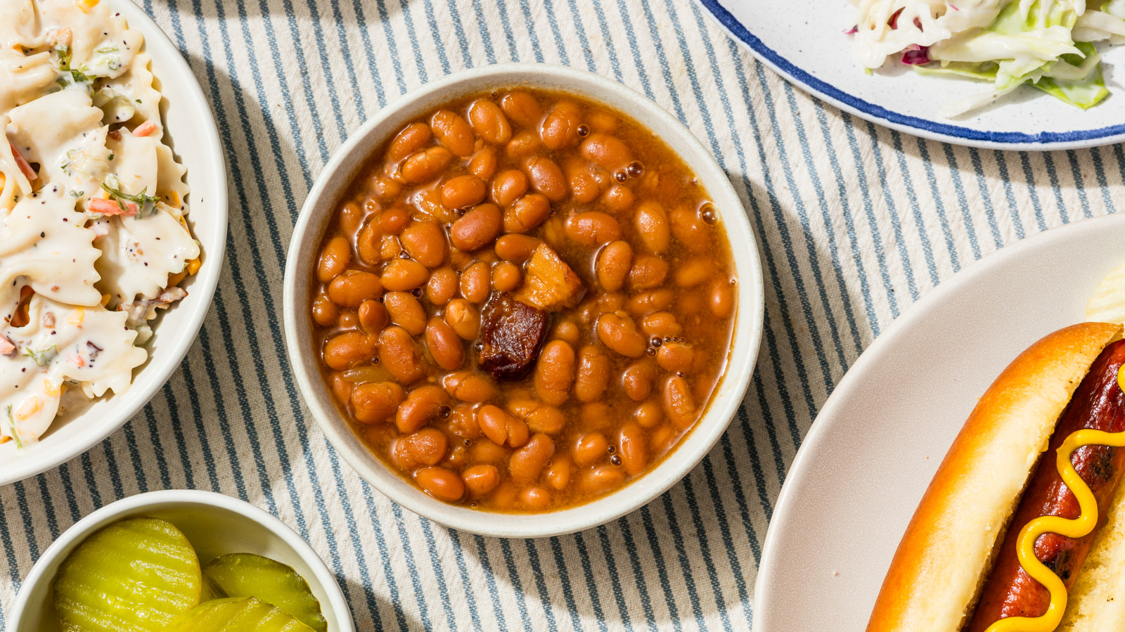 FoodWireDaily — 11 Summer Foods That Pair Well With Baked Beans