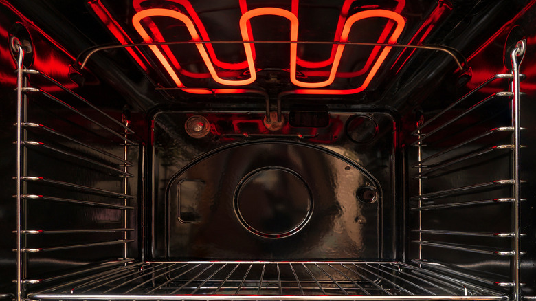 Rack in bottom of oven