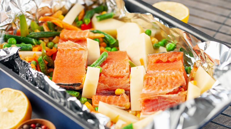 vegetables and fish in foil 