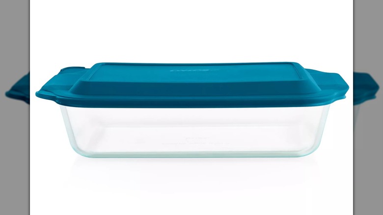 Pyrex Deep glass baking dish with lid on a white background