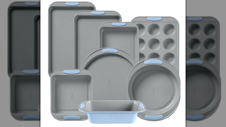 Pyrex metal bakeware set on a white background