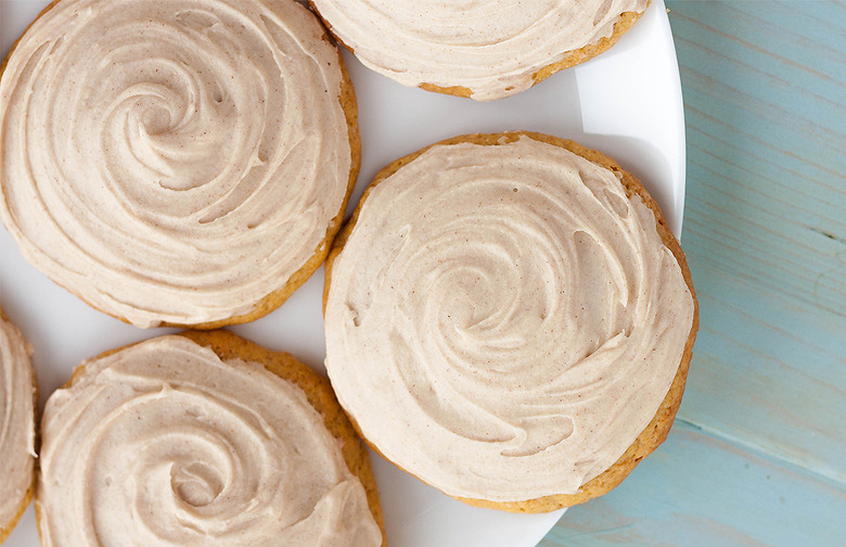 Taylor Swift's Chai Tea Eggnog Cookies