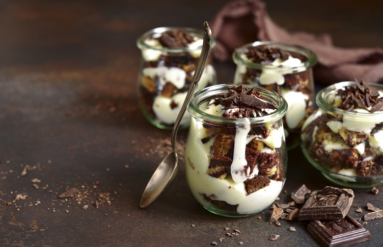 Eggnog Trifle With Gingersnap Cookies