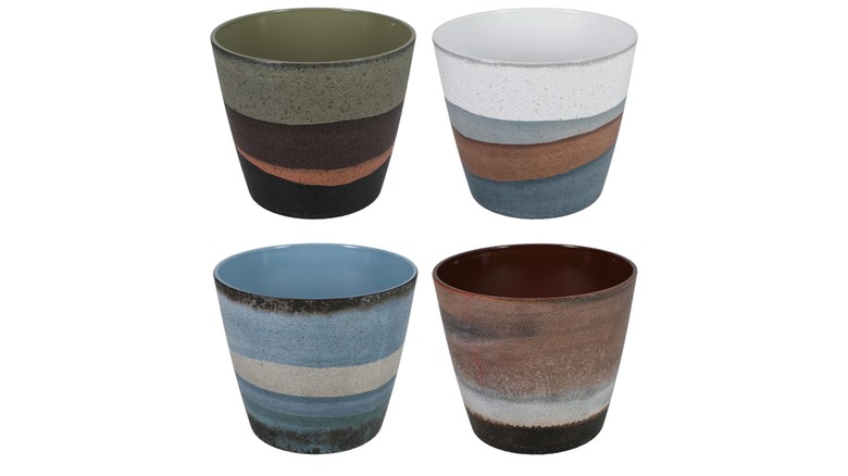 4 planter pots