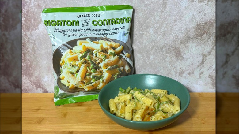 Trader Joe's Rigatoni alla Contadina in bowl and bag