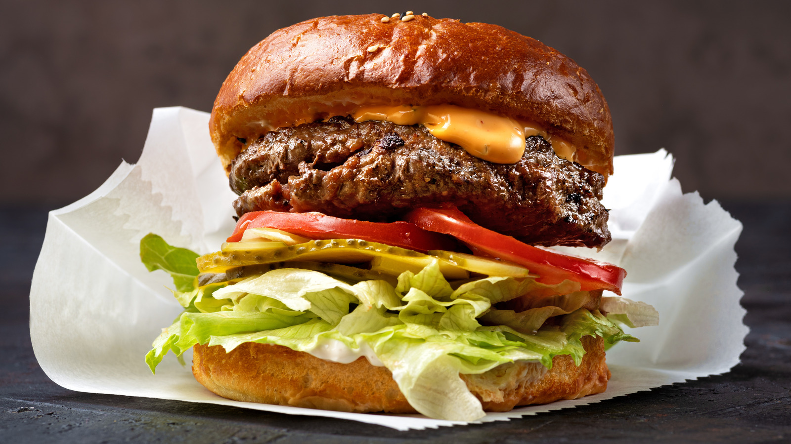 12 Lettuce Alternatives That Will Shake Up Your Homemade Burgers