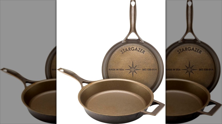 Product image of the Stargazer Cast Iron 12-inch seasoned premium skillet with long handle