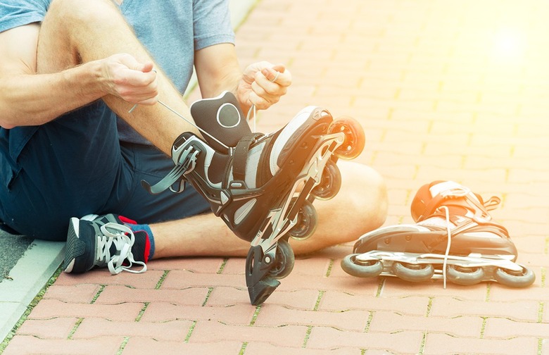 Rollerskating to Mass (Venezuela)