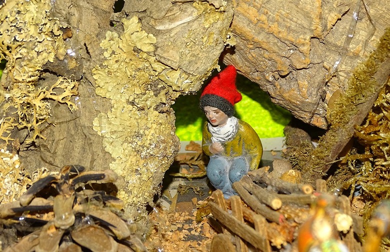 A Crappy Nativity Figure (Spain)