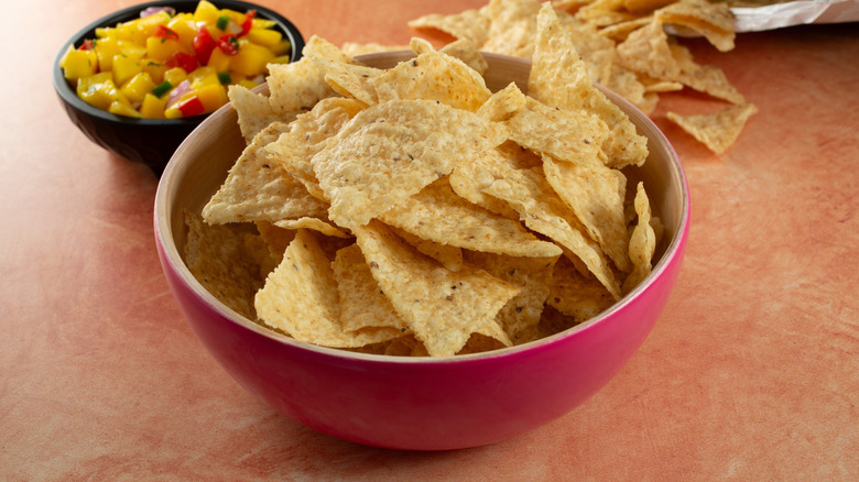 White corn tortilla chips