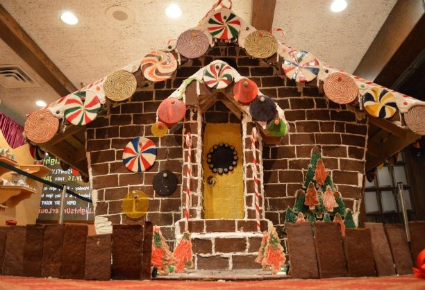 1. Galt House Hotel (Louisville, KY)