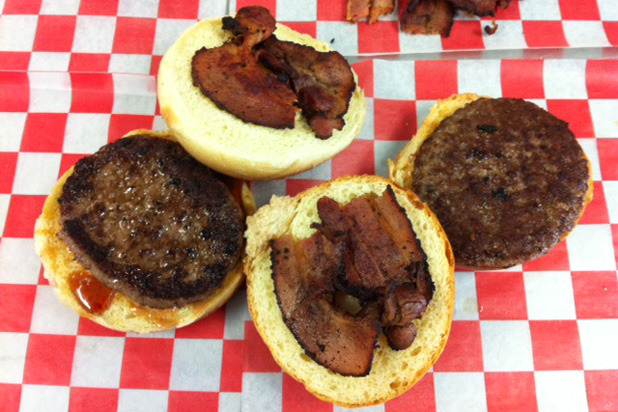 7. The Peanut Butter and Pepper Jelly Jalapeño Bacon Burger