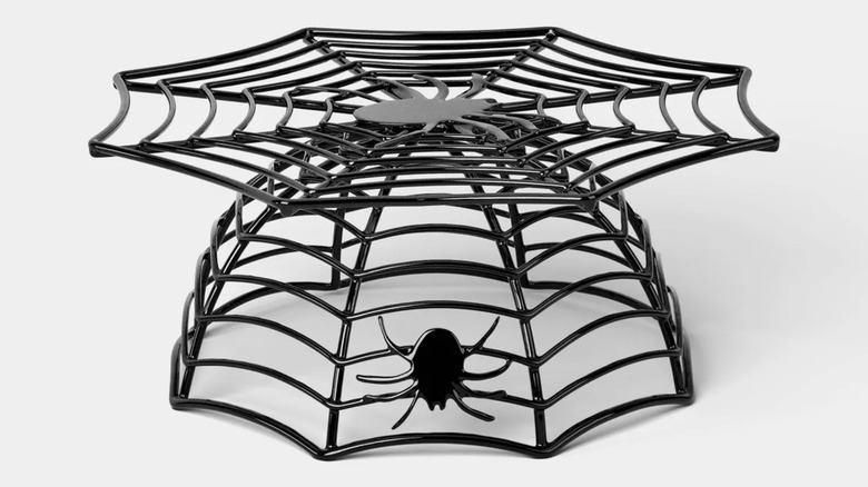 Black spiderweb cake stand