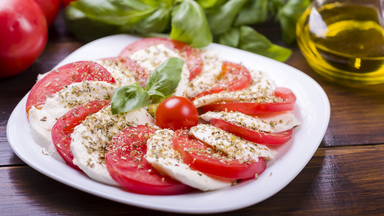 Fresh Caprese salad with oregano