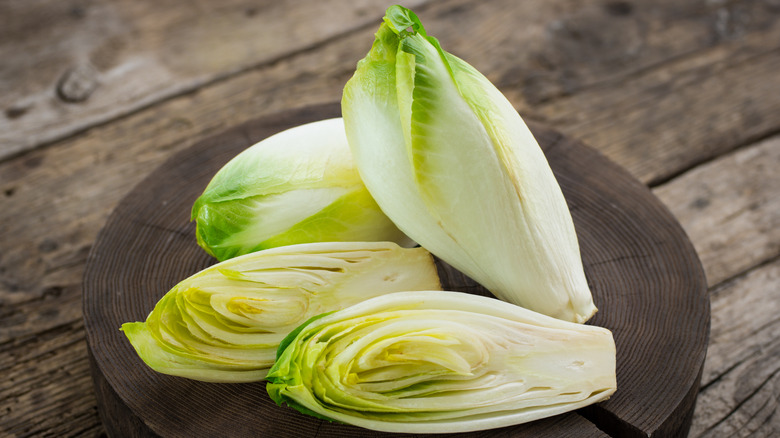 Green and white endive leaves
