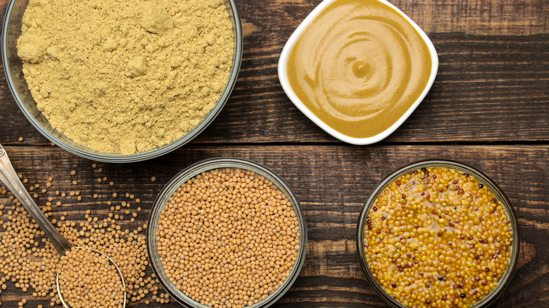 Various types of mustard