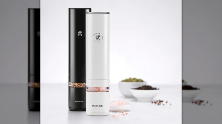 ZWILLING Enfinigy Electric Salt and Pepper Mill Set on a white background