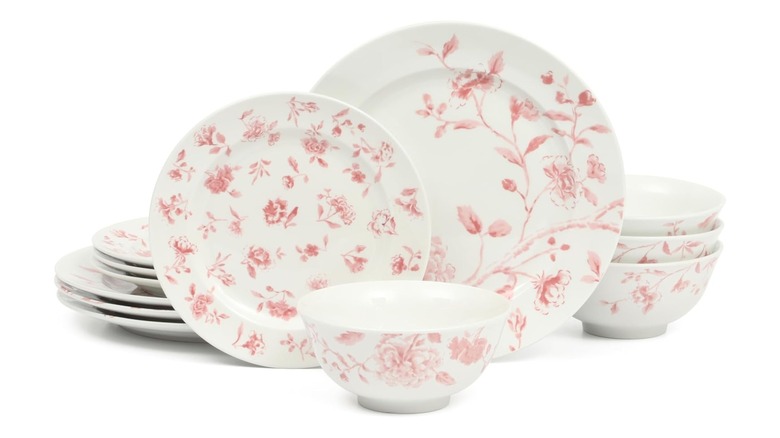 Martha Stewart empress bouquet-decorated porcelain dinnerware set