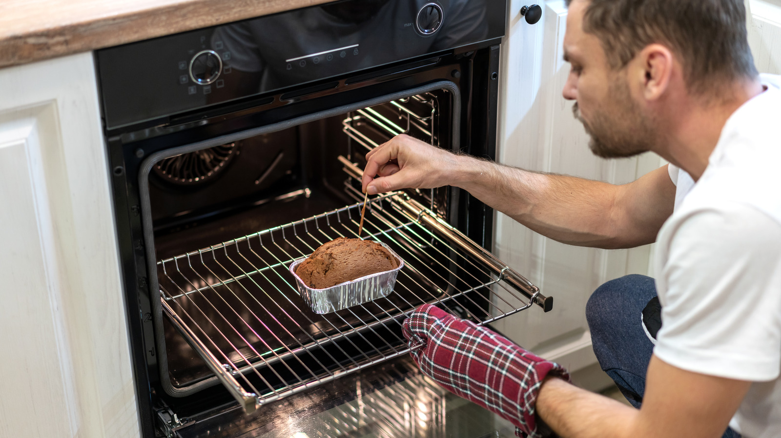 13 Mistakes You're Probably Making With Your Convection Oven