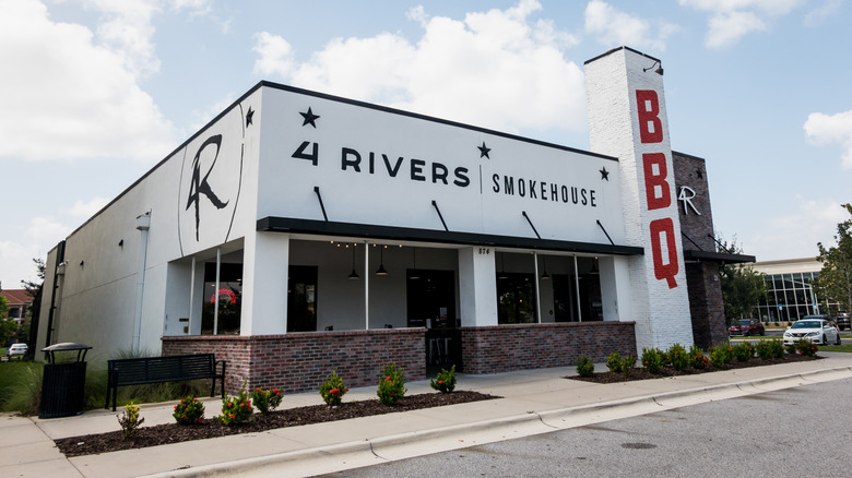 4 Rivers Smokehouse exterior