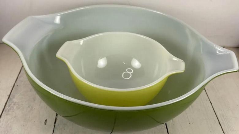 Pyrex Verde chip and dip set, all green bowls