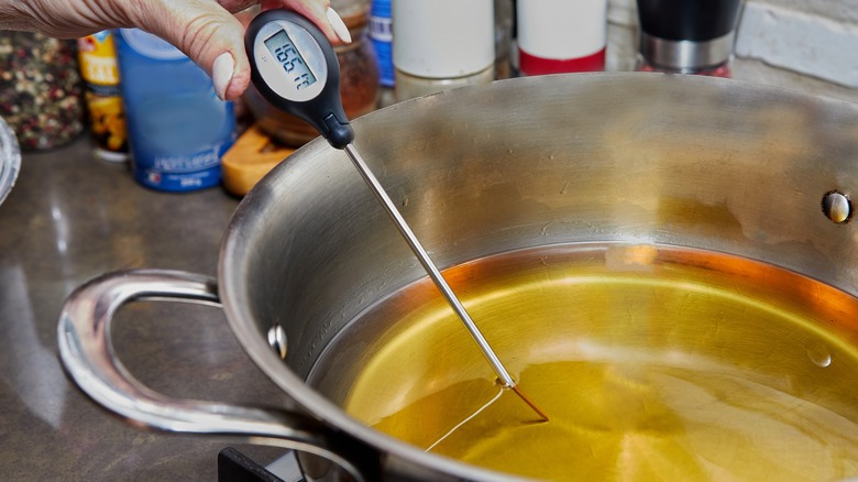 Checking oil temperature