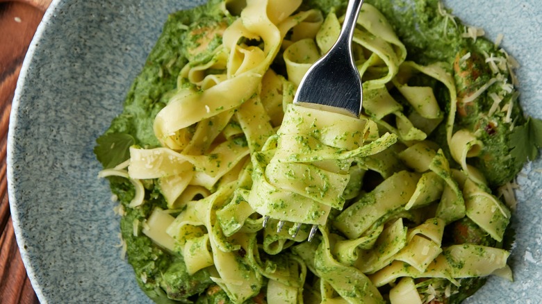 forkful of pesto pasta