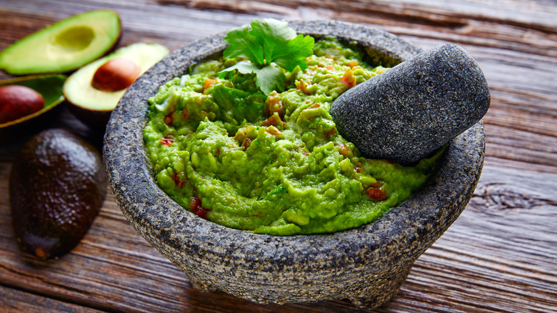 Guacamole prepared the traditional way