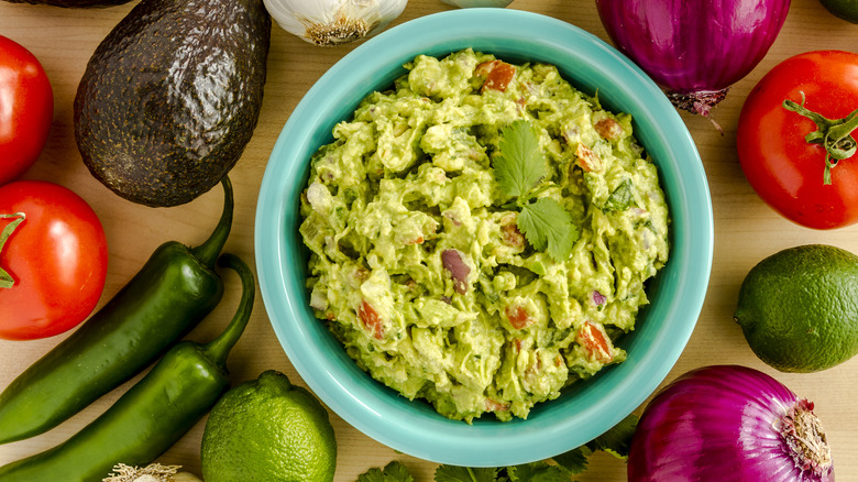 Chunky guacamole bowl