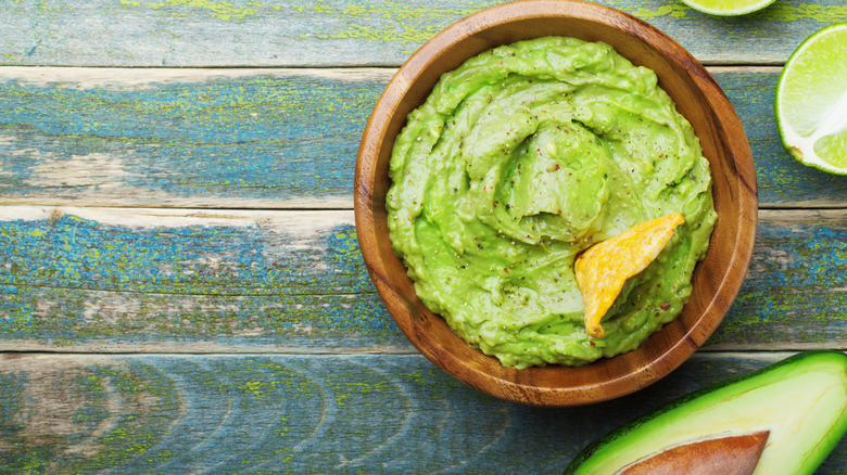Guacamole with a ripe color
