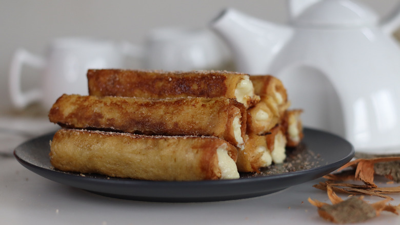 French toast roll-ups