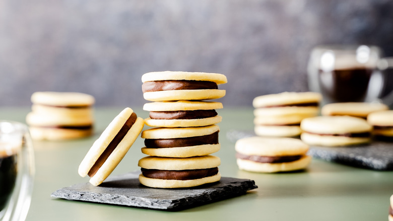 Stack of sandwich cookies