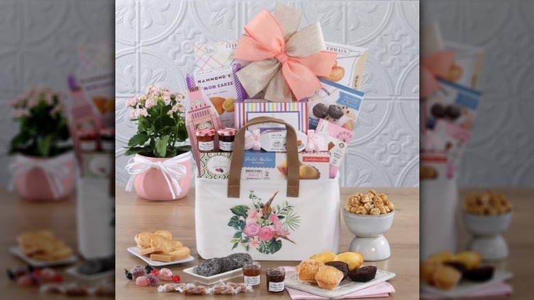 Mother's Day snack tote on countertop