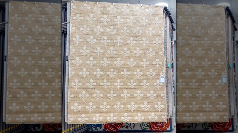 Hanging area rugs