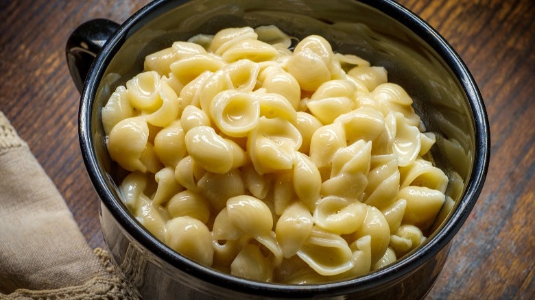 pasta shells with butter and cheese