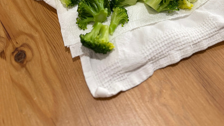 Broccoli drying on paper towel