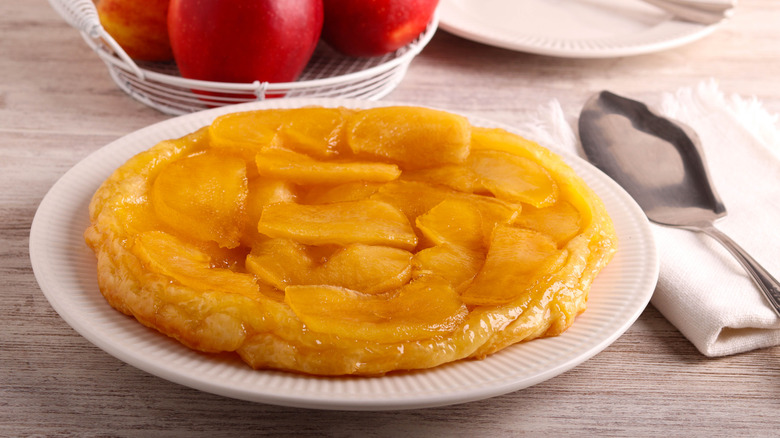 Upside down apple tart