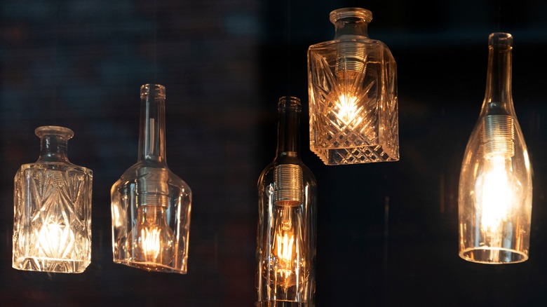 DIY lantern restaurant decor