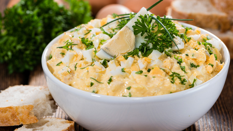 egg salad in bowl