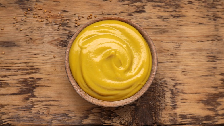 bowl of mustard