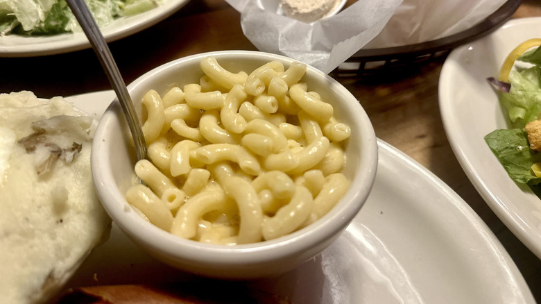 Mac and cheese in a bowl at Texas Roadhouse