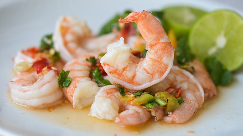 cooked shrimp with lime and herbs
