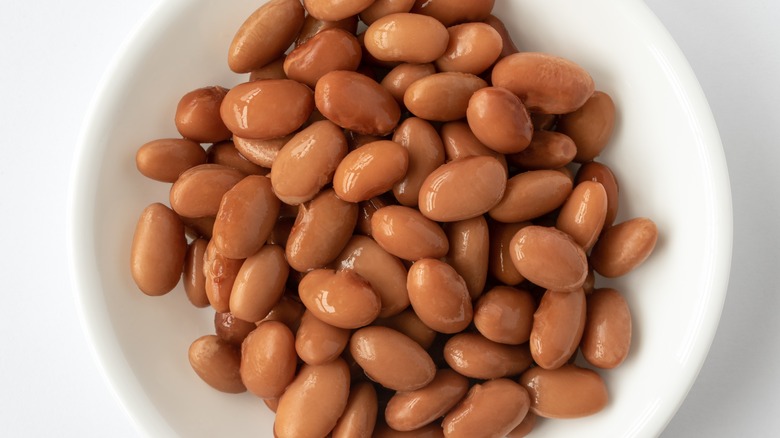 Plate of cooked pinto beans