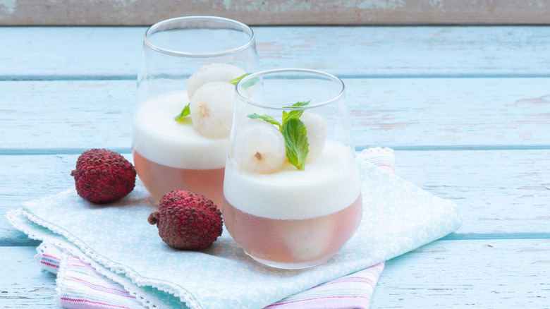 Lychee and jelly panna cotta desserts