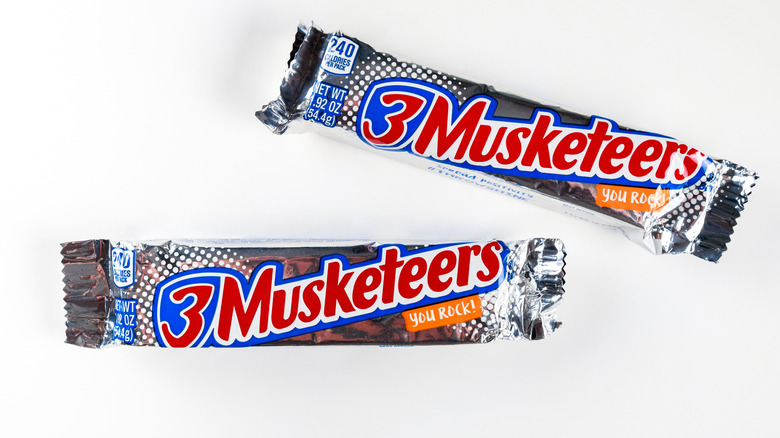 Two 3 Musketeers bars