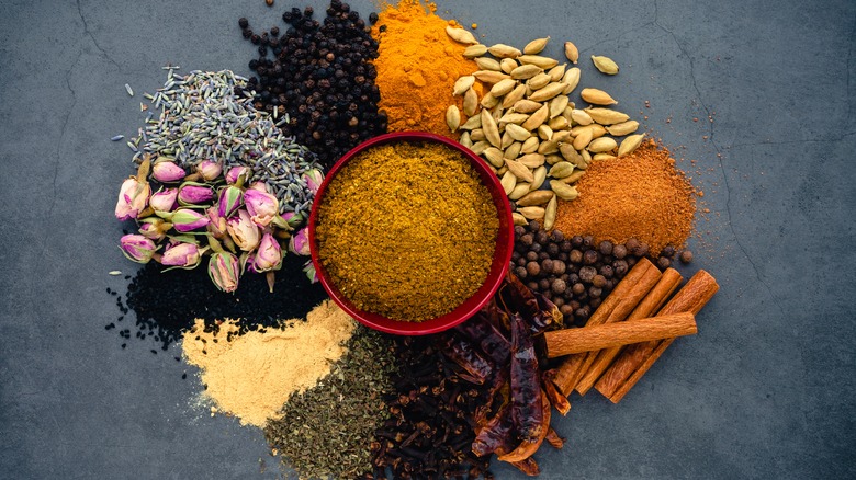 Ras el hanout in bowl