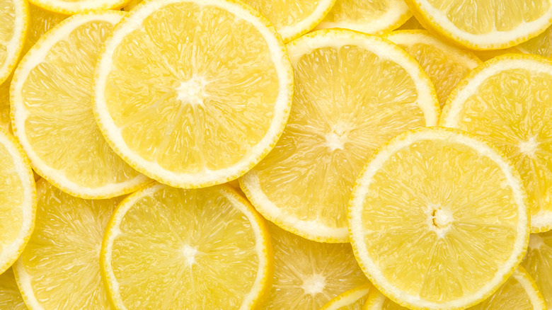 lemon slices