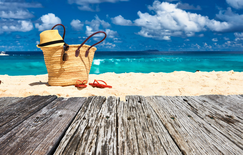 15 Hacks for Booking Last-Minute Summer Vacation Deals