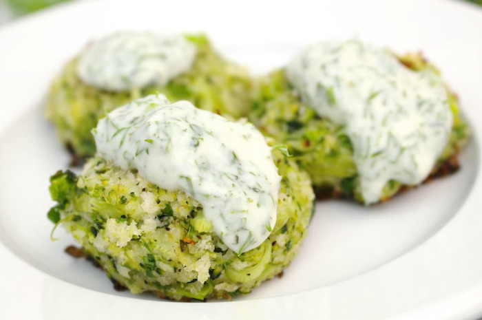 Broccoli Bites with Yogurt Dill Sauce