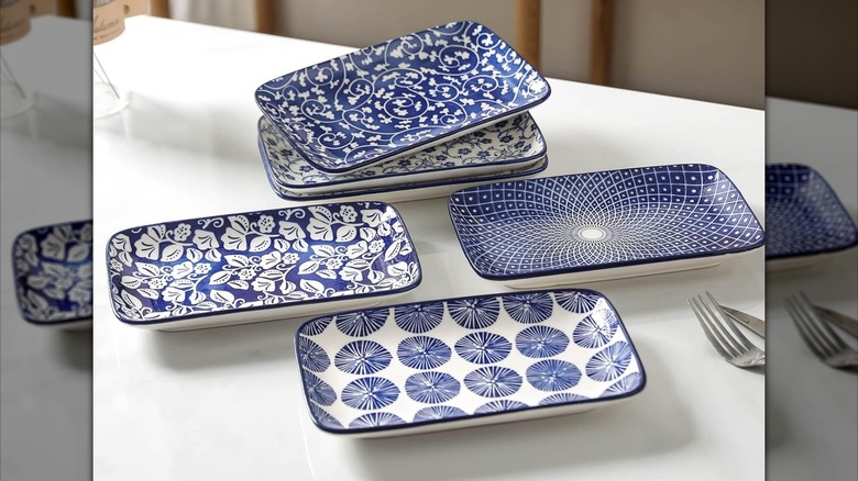 Selamica rectangular medium plates on a white table